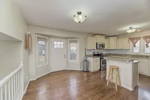 18800 Dickens Dr, Mokena, IL 60448 - Photo 9