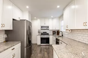 262 Lionel Rd, Riverside, IL 60546 - Photo 9