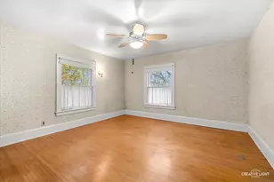 118 S Union St, Elgin, IL 60123 - Photo 17