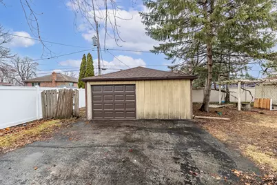 6212 W 92nd Place, Oak Lawn, IL 60453 - Photo 5
