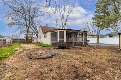 6212 W 92nd Place, Oak Lawn, IL 60453 - Photo 9