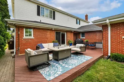 9117 Kenneth Avenue, Skokie, IL 60076 - Photo 33