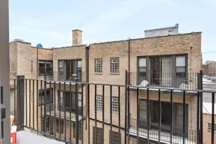 4555 N Malden St, Chicago, IL 60640 - Photo 5