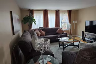 6540 N Sacramento Ave, Chicago, IL 60659 - Photo 3