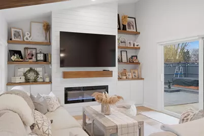 2221 Charmingfare Drive, Woodridge, IL 60517 - Photo 15