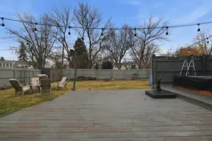 2221 Charmingfare Dr, Woodridge, IL 60517 - Photo 37