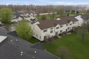 1110 Colonial Dr, Joliet, IL 60432 - Photo 7