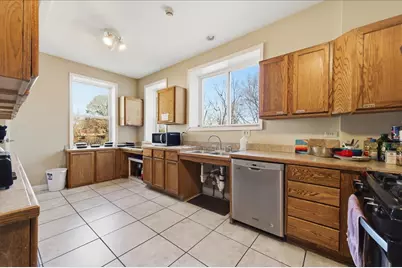 469 N Lake Street, Aurora, IL 60506 - Photo 5