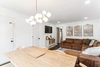 2735 N Mozart Avenue #1, Chicago, IL 60647 - Photo 9