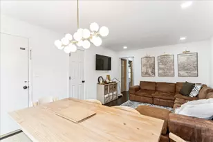 2735 N Mozart Ave, Chicago, IL 60647 - Photo 9