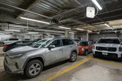 800 W Cornelia Avenue #209, Chicago, IL 60657 - Photo 17