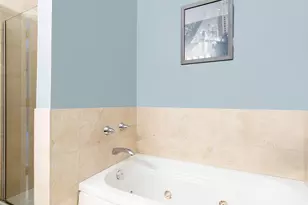 800 W Cornelia Ave, Chicago, IL 60657 - Photo 13