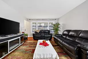 9405 S 69th Ct, Oak Lawn, IL 60453 - Photo 3