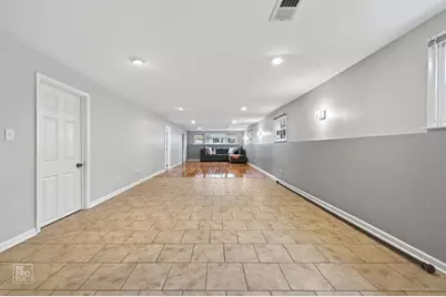 9405 S 69th Court, Oak Lawn, IL 60453 - Photo 11