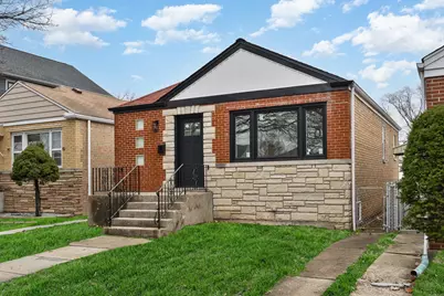 5423 N Moody Avenue, Chicago, IL 60630 - Photo 1