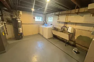 7042 Pershing Rd, Berwyn, IL 60402 - Photo 11
