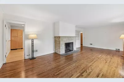 1736 Keeney Street, Evanston, IL 60202 - Photo 5