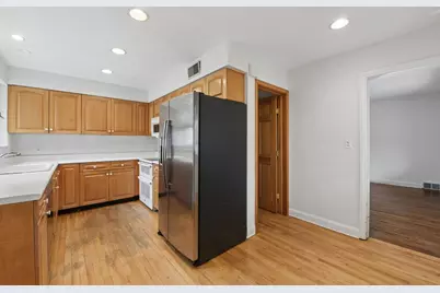 1736 Keeney Street, Evanston, IL 60202 - Photo 7