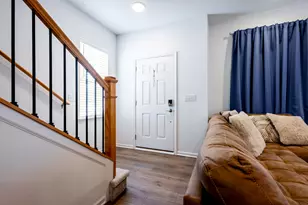 1300 Kentwood Dr, Hampshire, IL 60140 - Photo 3