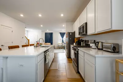 1300 Kentwood Drive, Hampshire, IL 60140 - Photo 7