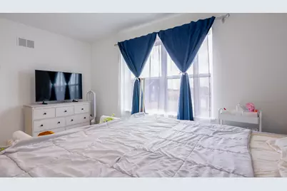 1300 Kentwood Drive, Hampshire, IL 60140 - Photo 15