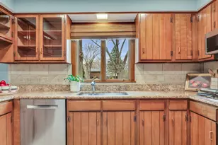 21570 W Eldor Ave, Grayslake, IL 60030 - Photo 11