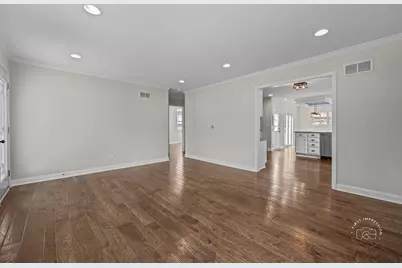 1331 N Main Street, Naperville, IL 60563 - Photo 7