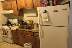 2411 W Fargo Ave, Chicago, IL 60645 - Photo 3