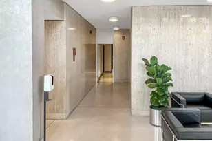 70 W Burton Pl, Chicago, IL 60610 - Photo 5