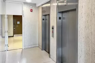 70 W Burton Pl, Chicago, IL 60610 - Photo 29