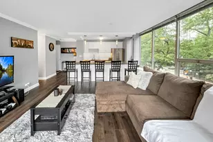 70 W Burton Pl, Chicago, IL 60610 - Photo 7