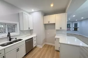 7045 S Prairie Ave, Chicago, IL 60637 - Photo 5