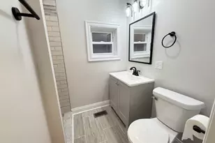 7045 S Prairie Ave, Chicago, IL 60637 - Photo 9