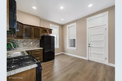 1720 N Tripp Avenue, Chicago, IL 60639 - Photo 11