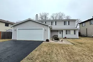 358 Thistle Dr, Bolingbrook, IL 60490 - Photo 1