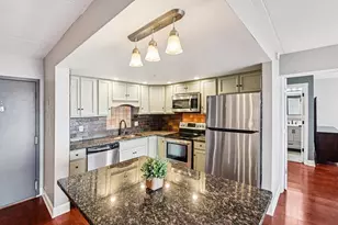 2015 S Finley Rd, Lombard, IL 60148 - Photo 11