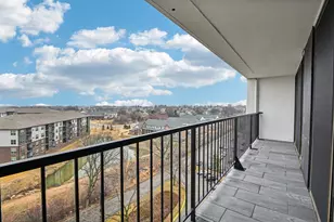 2015 S Finley Rd, Lombard, IL 60148 - Photo 19