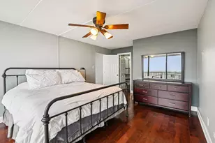 2015 S Finley Rd, Lombard, IL 60148 - Photo 13