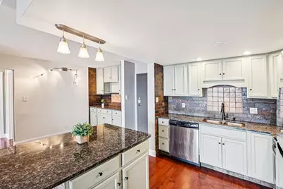 2015 S Finley Road #1110, Lombard, IL 60148 - Photo 11