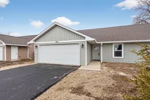 305 W South St, Durand, IL 61024 - Photo 1