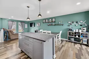 555 Rodenburg Rd, Roselle, IL 60172 - Photo 7