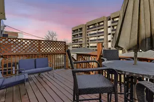 2926 W Belden Ave, Chicago, IL 60647 - Photo 17