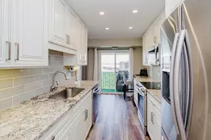 1101 S Hunt Club Dr, Mount Prospect, IL 60056 - Photo 13