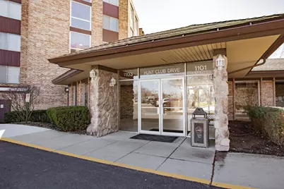 1101 S Hunt Club Drive #403, Mount Prospect, IL 60056 - Photo 1