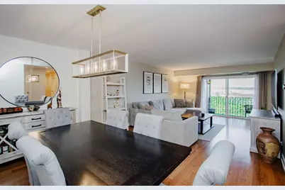 1101 S Hunt Club Drive #403, Mount Prospect, IL 60056 - Photo 9