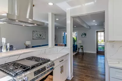 380 Ventura Club Drive, Roselle, IL 60172 - Photo 11