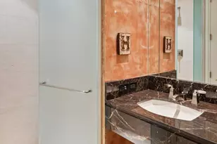 159 E Walton Pl, Chicago, IL 60611 - Photo 17