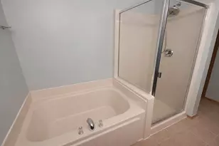 2412 Silver Hill Cir, Joliet, IL 60432 - Photo 9