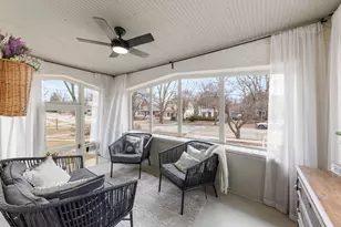 659 W Downer Pl, Aurora, IL 60506 - Photo 3