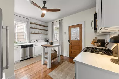 659 W Downer Place, Aurora, IL 60506 - Photo 11